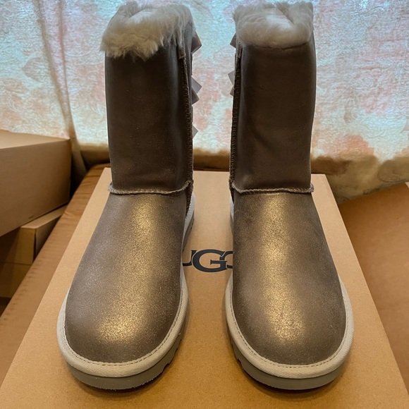 Uggs Bailey Bow Glisten - Picture 2 of 5